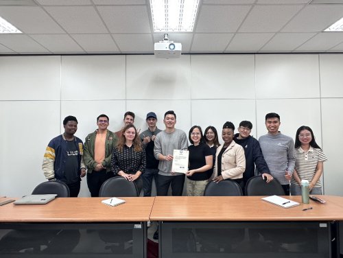 Welcome Senior Product Manager Johnny Chen from the HP Inc. to deliver a special lecture